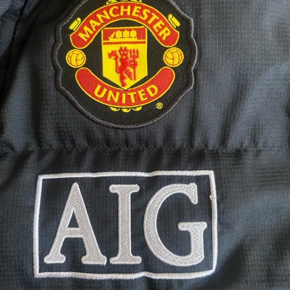 Big Kids Nike Manchester United AIG Black Puffer Coat M - Picture 4 of 9